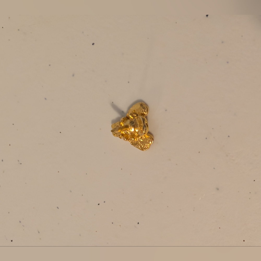 Vintage Bee Pin - Picture 3 of 4